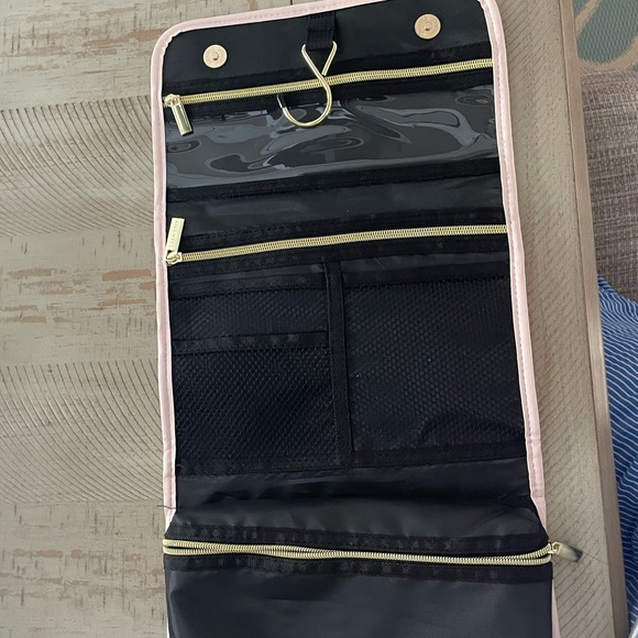 NINE WEST HANGING TRAVEL MAKEUP / JEWELRY CASE BAG -NWT new with tags - Picture 8 of 9